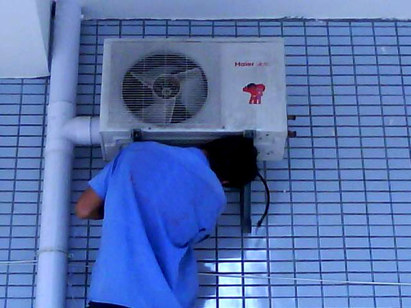 ��ɽ�� �ӱ��ǽ�ѧУ ���/ά�ޱ���